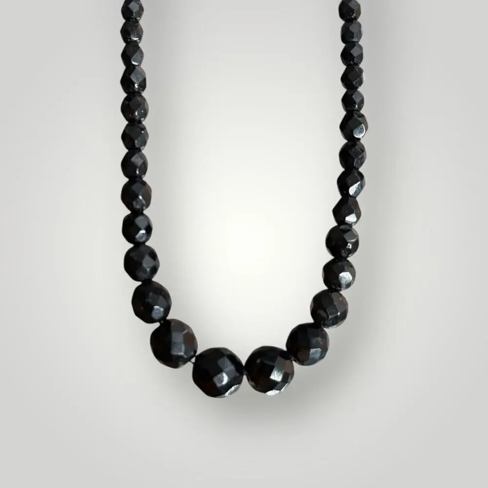 Hobe faceted black